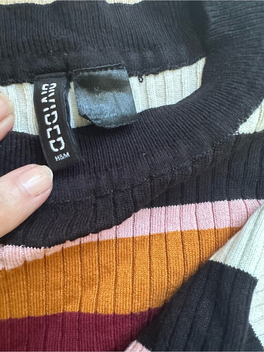 H&M Divided Striped Ribbed Knit Top - Picture 4 of 4